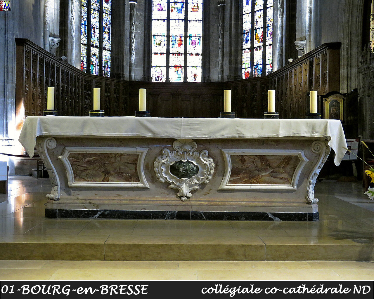 01BOURG-BRESSE_cathedrale_210.jpg
