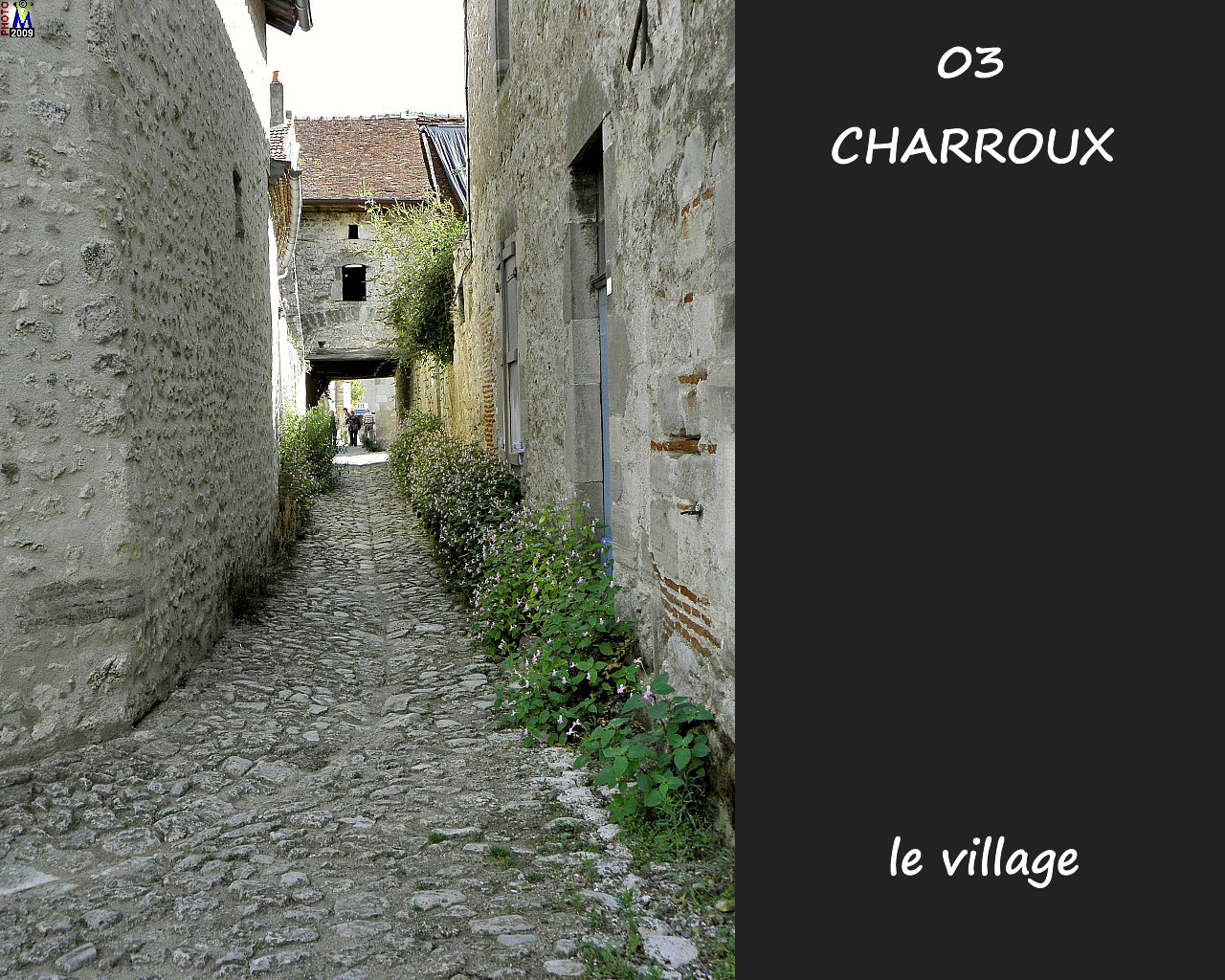03CHARROUX_village_164.jpg