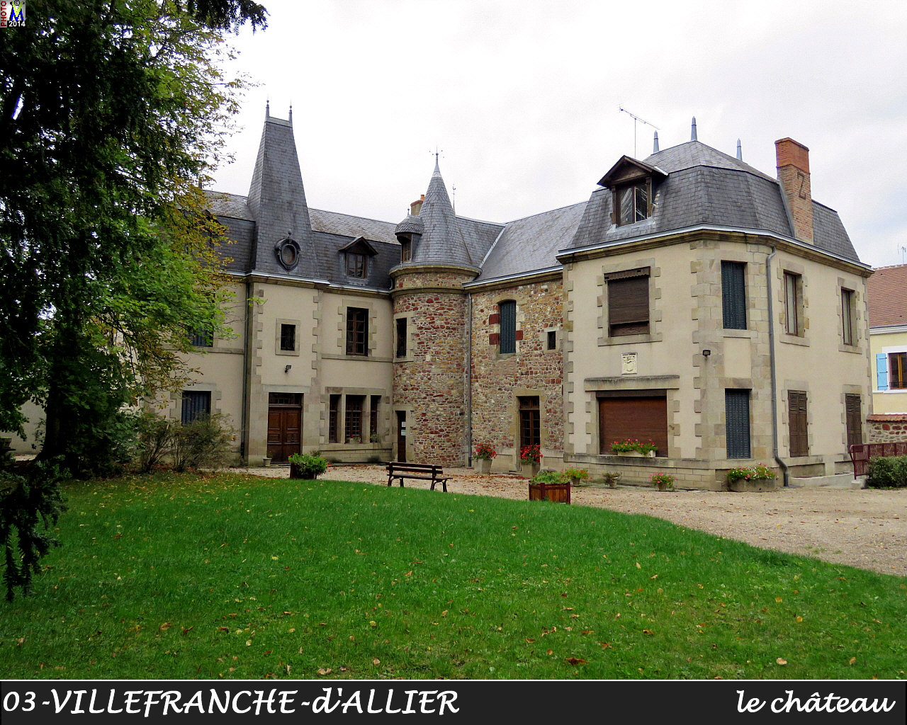 03VILLEFRANCHE-ALLIER-chateau_100.jpg