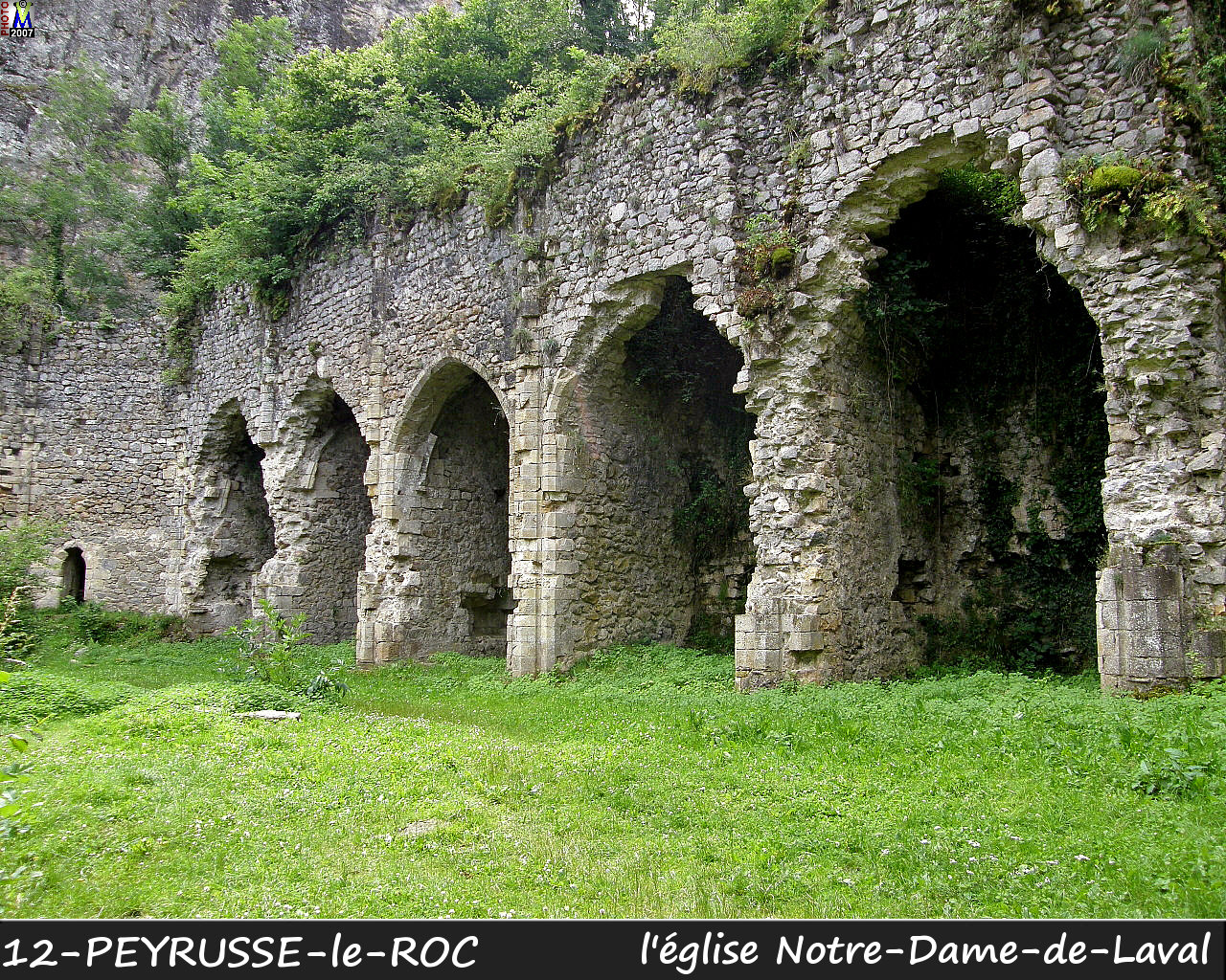 12PEYRUSSE-ROC_ruines-eglise_102.jpg