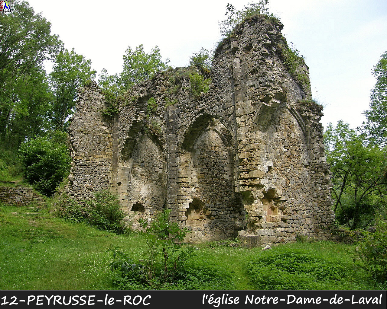 12PEYRUSSE-ROC_ruines-eglise_108.jpg