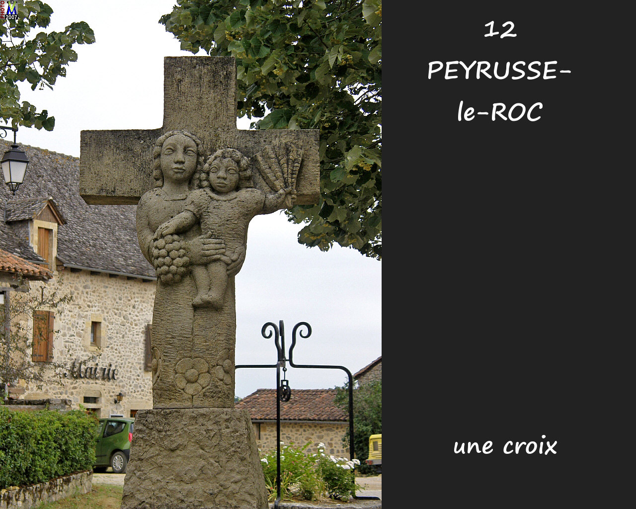 12PEYRUSSE-ROC_village-croix_110.jpg