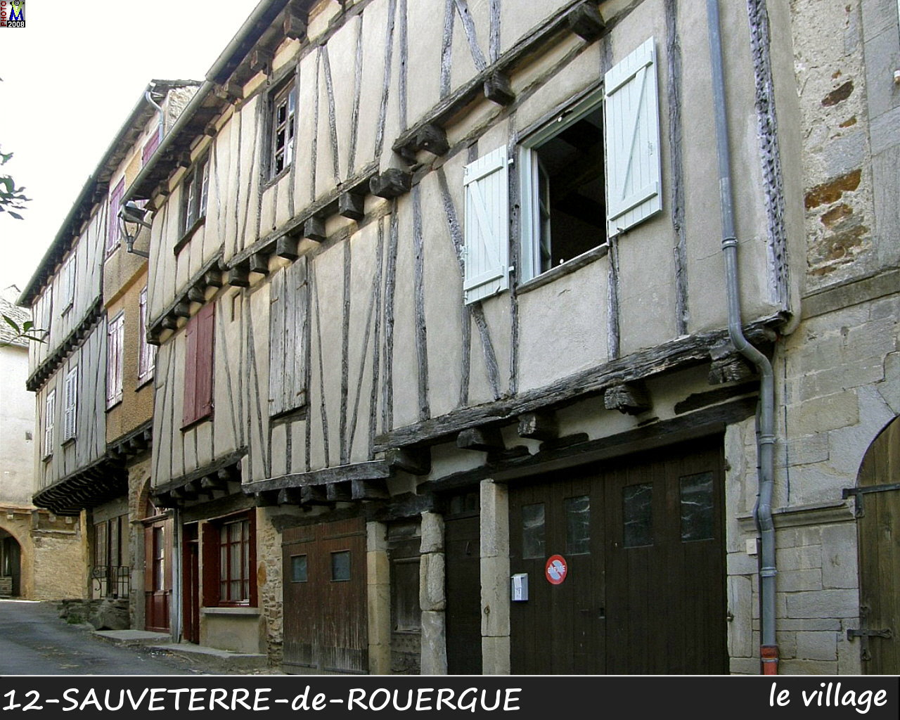12SAUVETERRE-ROUERGUE_village_130.jpg