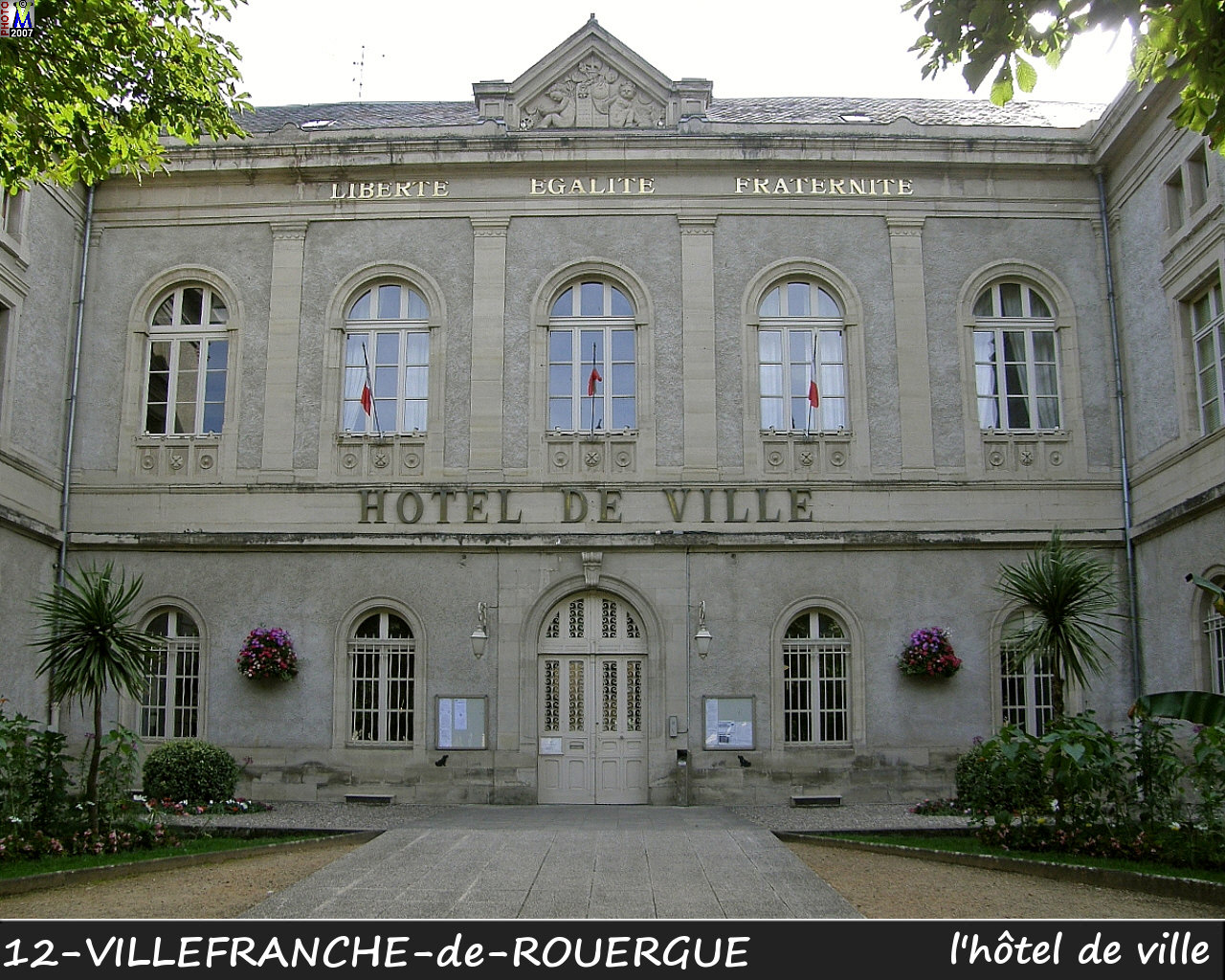 12VILLEFRANCHE-ROUERGUE_mairie_100.jpg