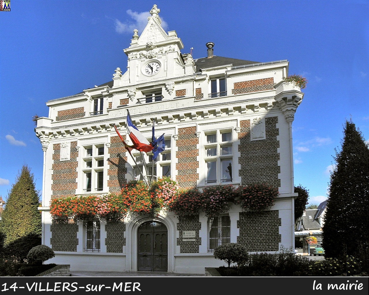 14VILLERS-MER_mairie_100.jpg