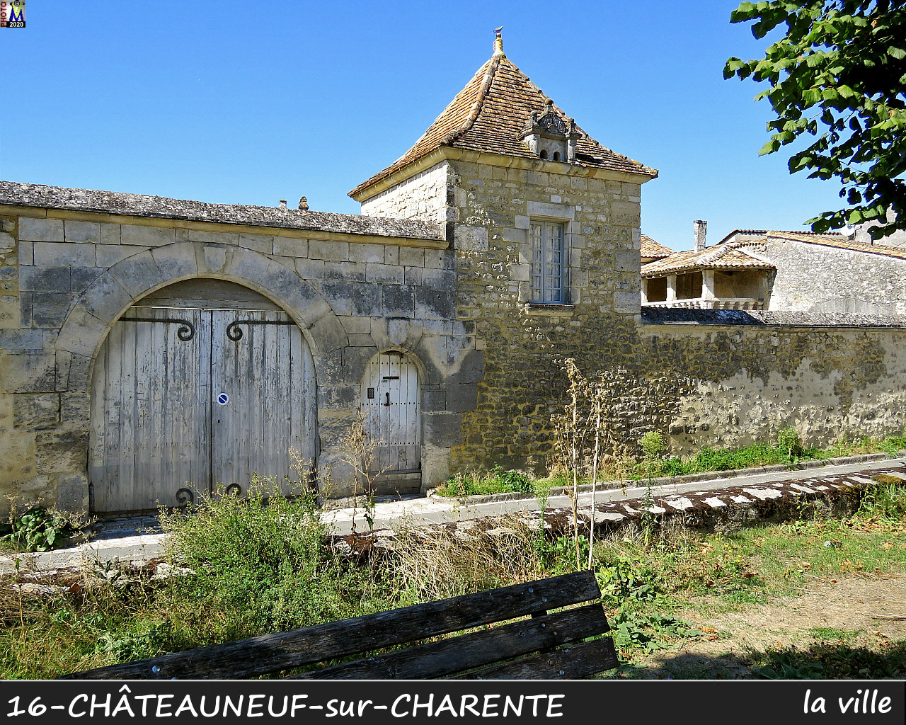 16CHATEAUNEUF-CH_ville_1008.jpg
