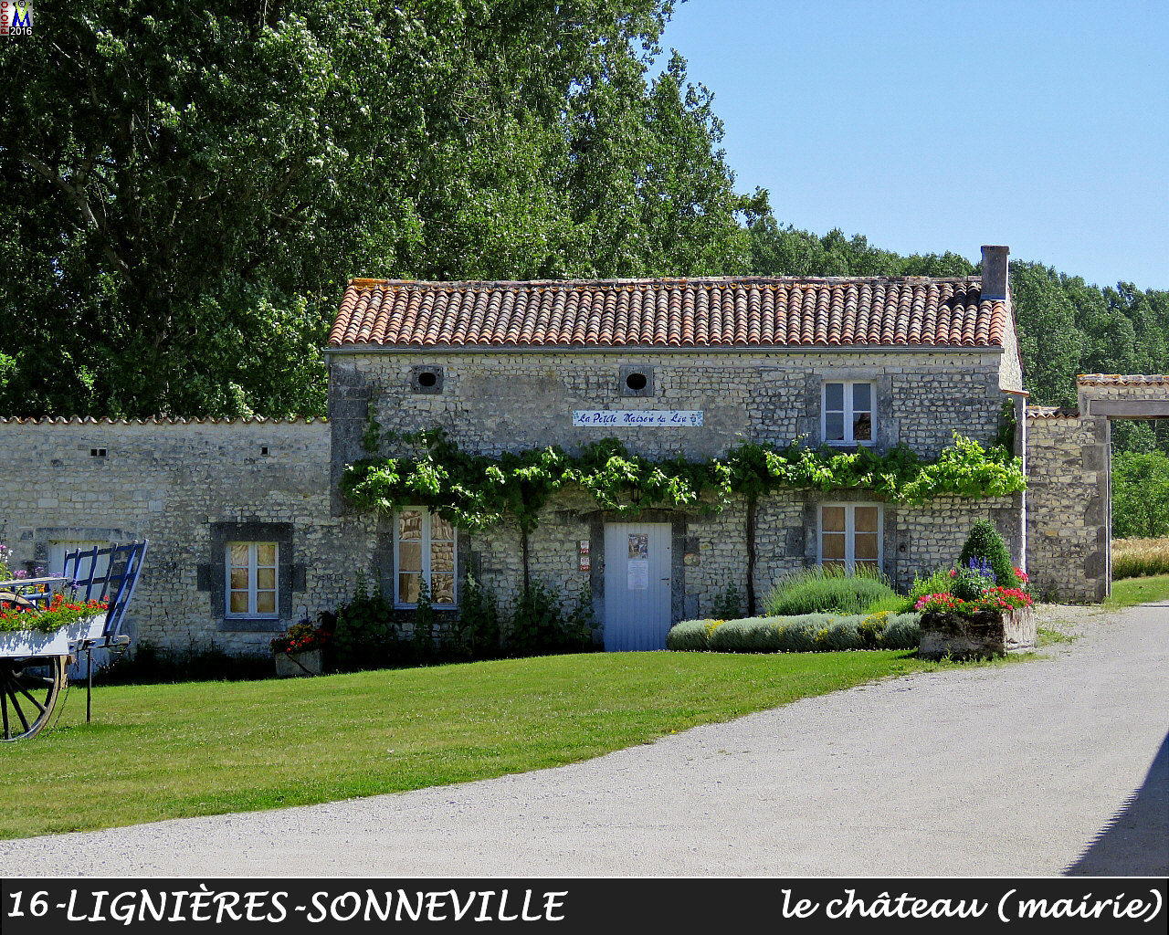 16LIGNIERES-SONNEVILLE_chateau_1048.jpg
