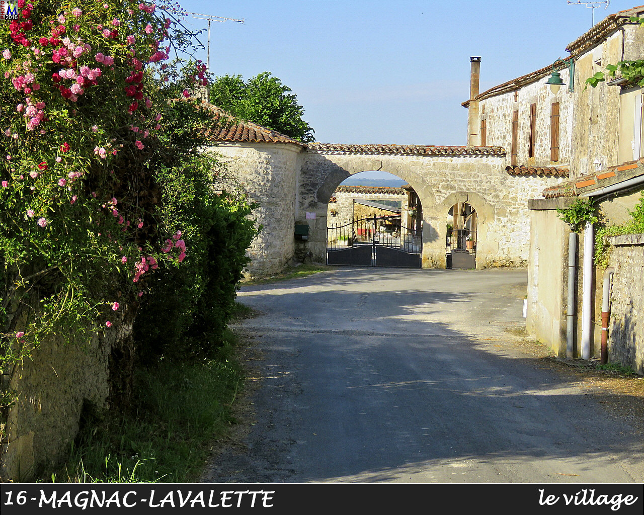 16MAGNAC-LAVALETTE_village_100.jpg