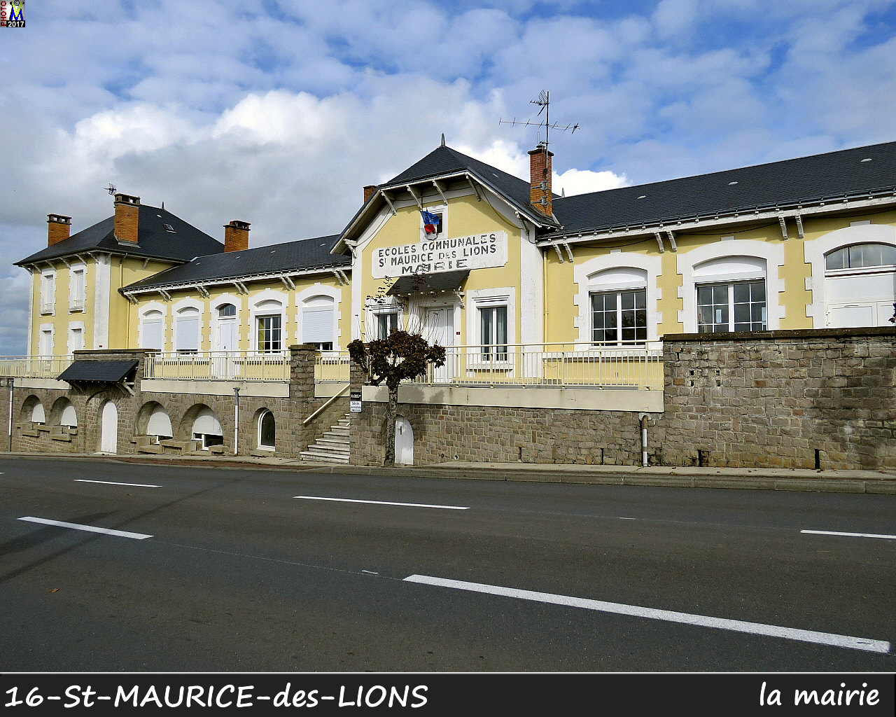 16StMAURICE-LIONS_mairie_1000.jpg