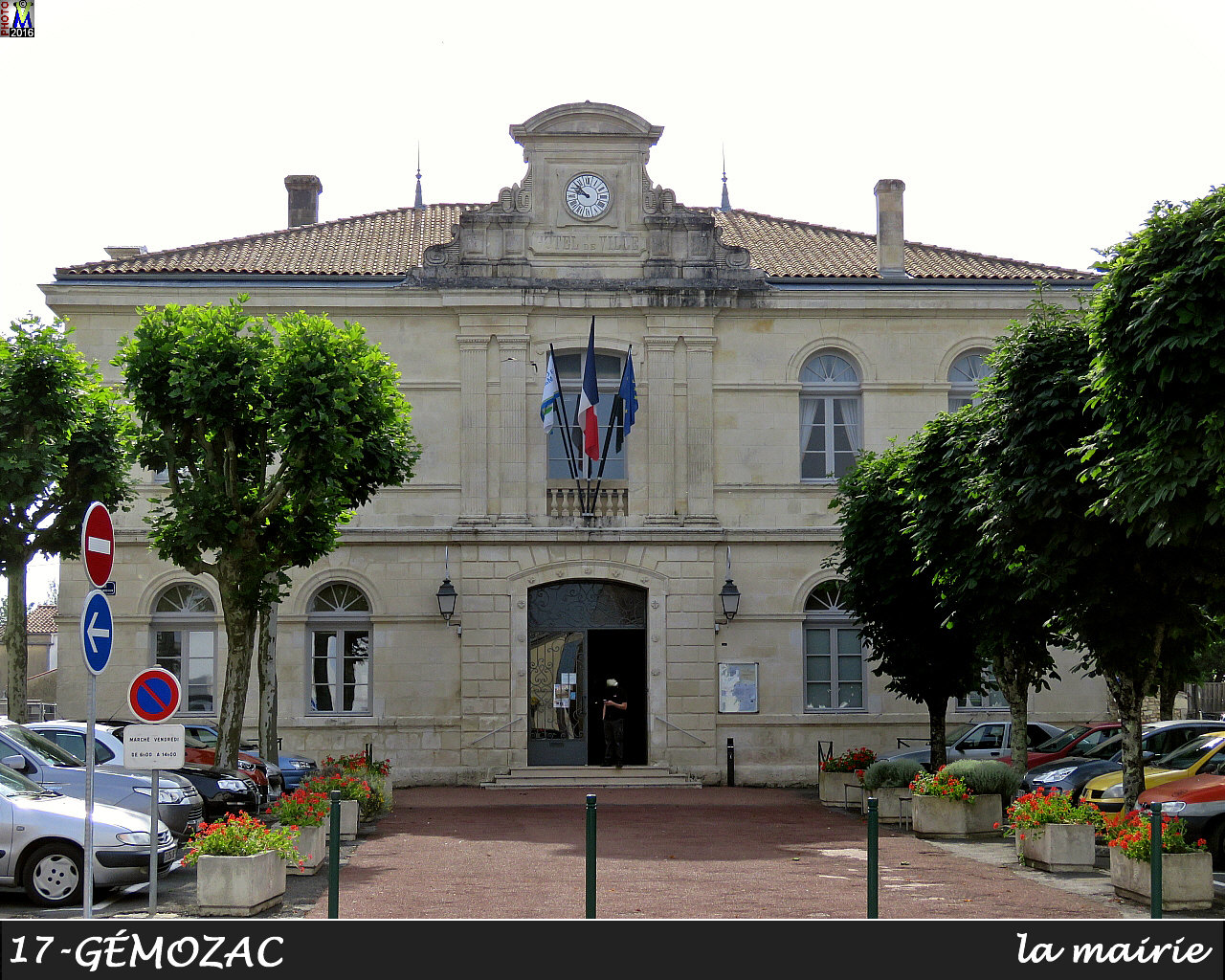 17GEMOZAC_mairie_1000.jpg