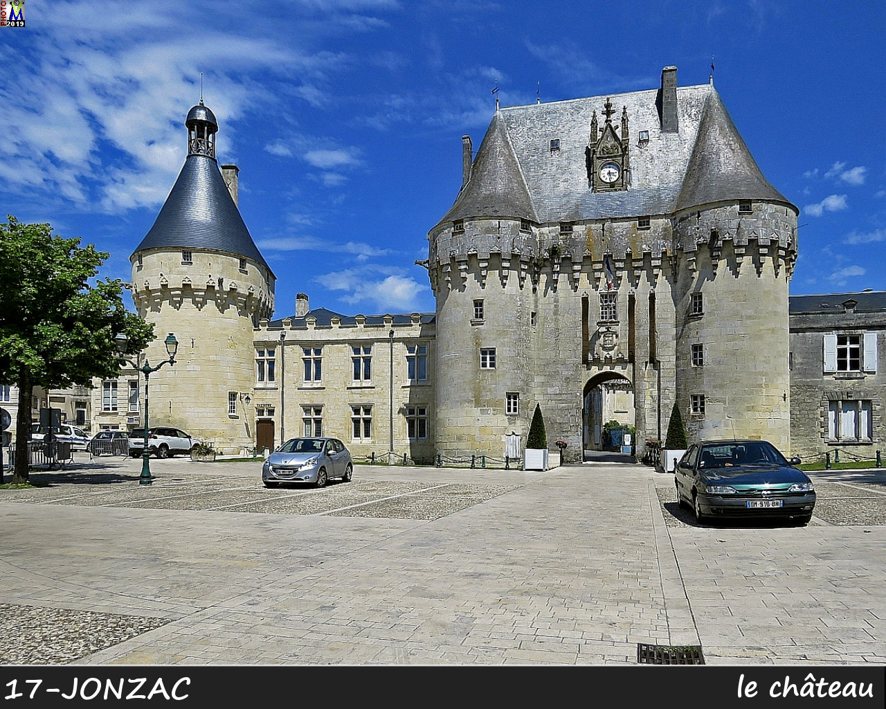 17JONZAC_chateau_108.jpg