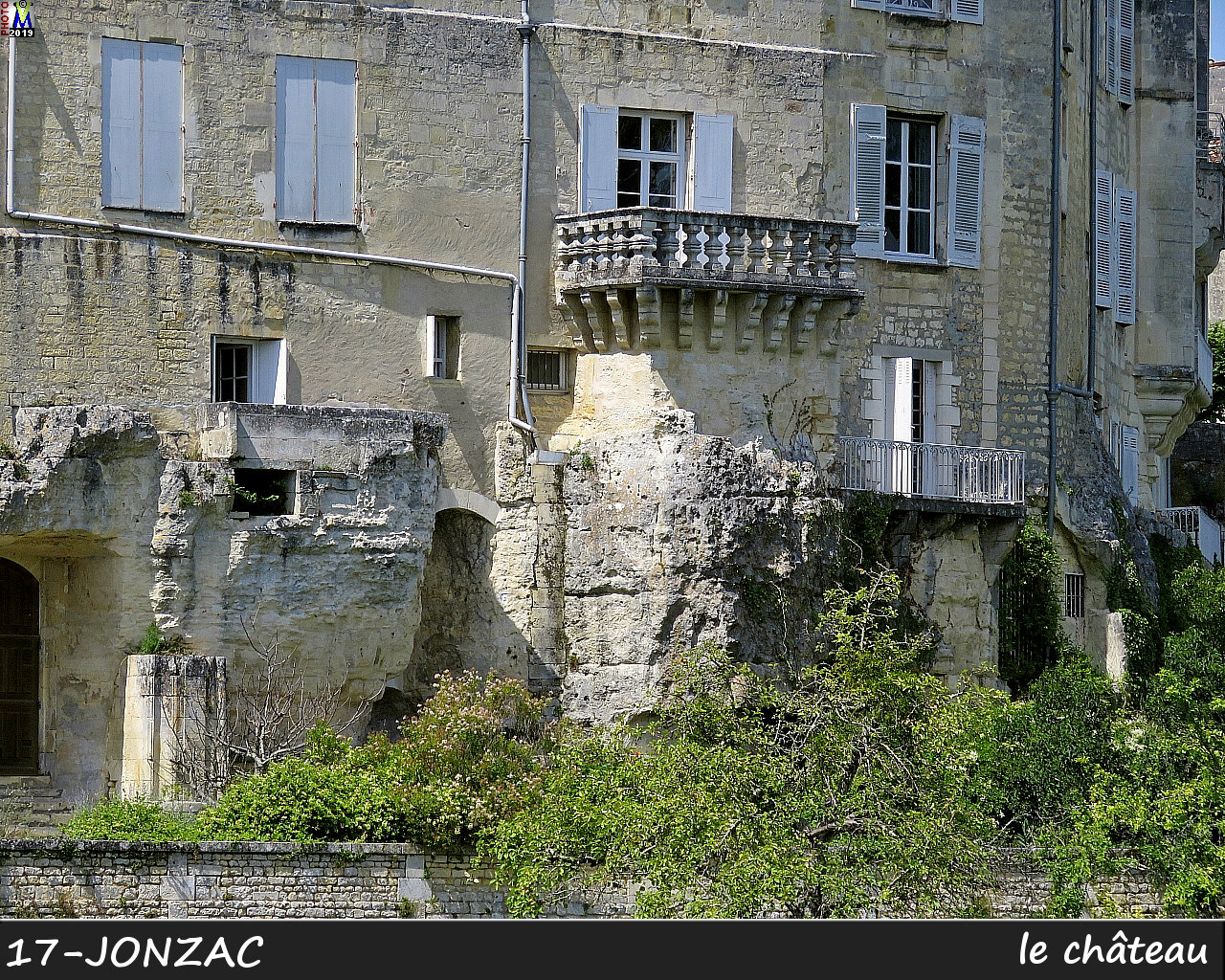 17JONZAC_chateau_142.jpg