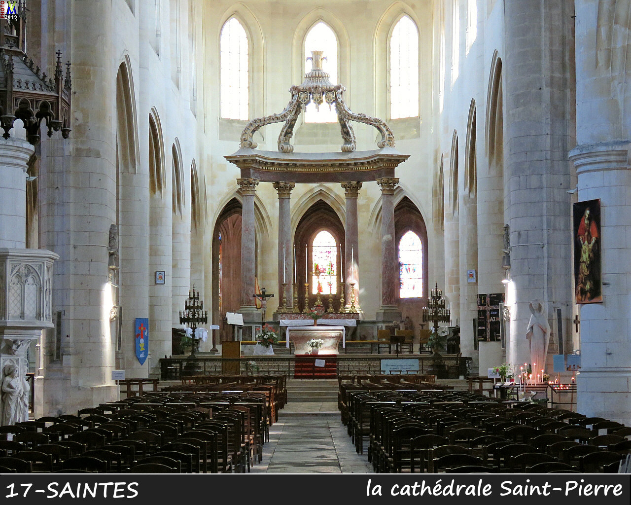 17SAINTES_cathedrale_210.jpg