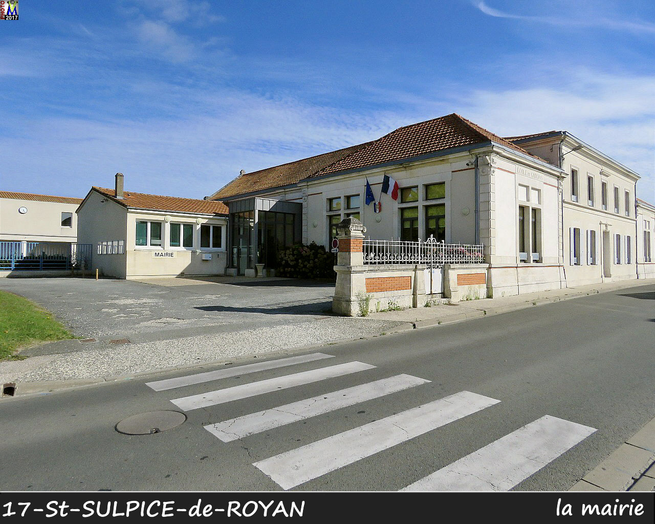 17StSULPICE-ROYAN_mairie_1000.jpg