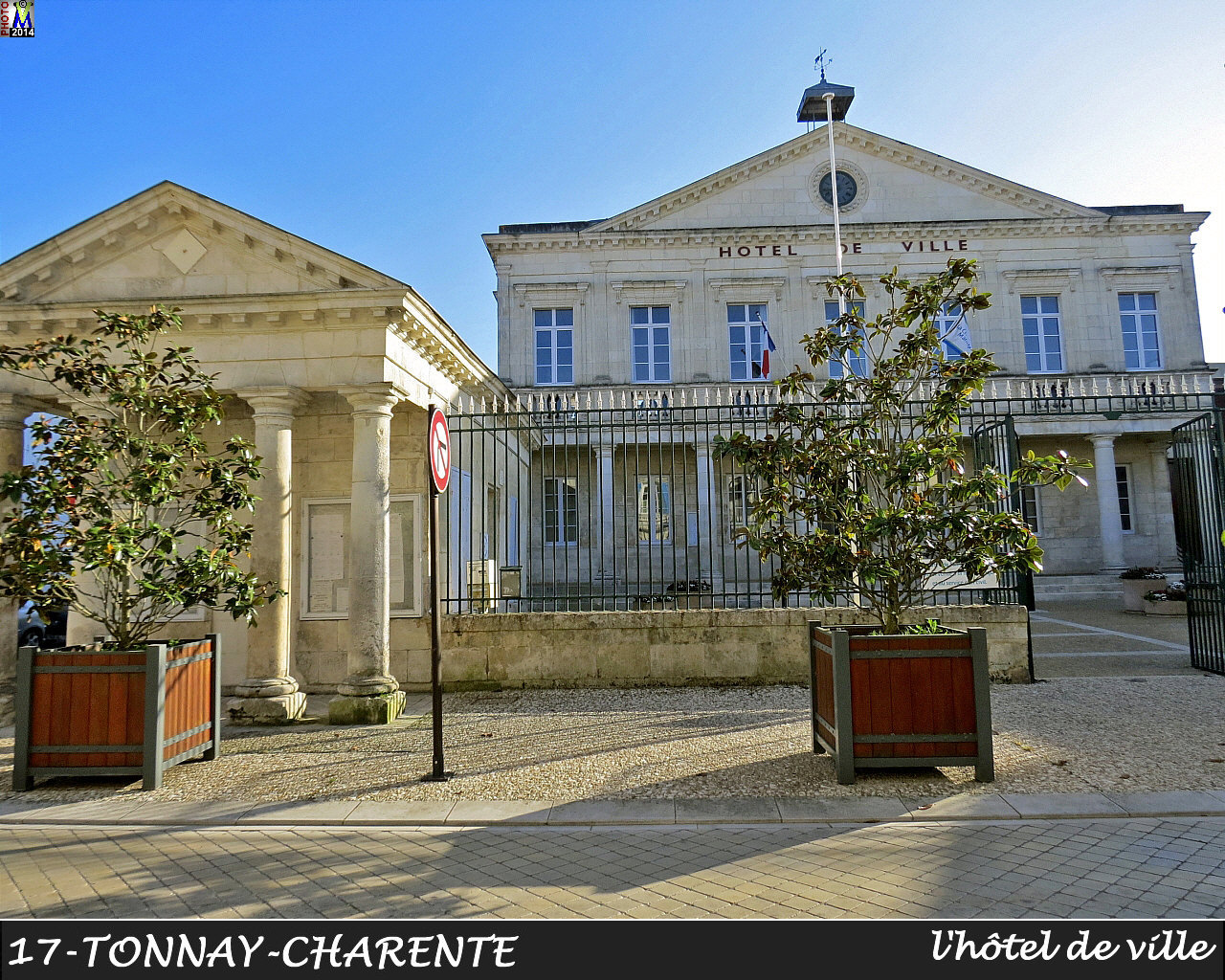 17TONNAY-CHARENTE-mairie_100.jpg