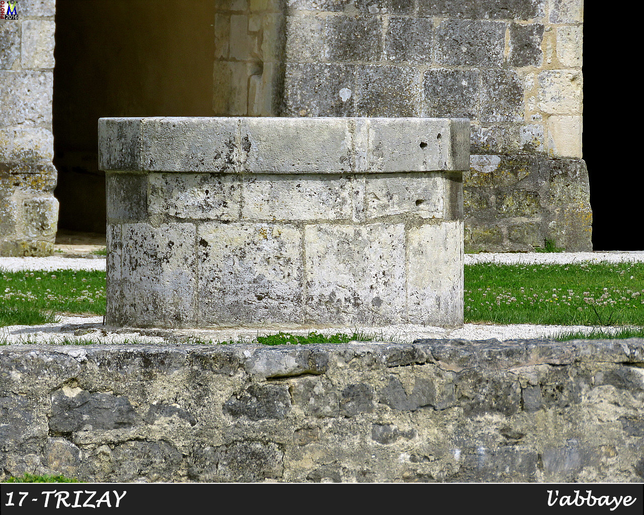 17TRIZAY-abbaye_118.jpg