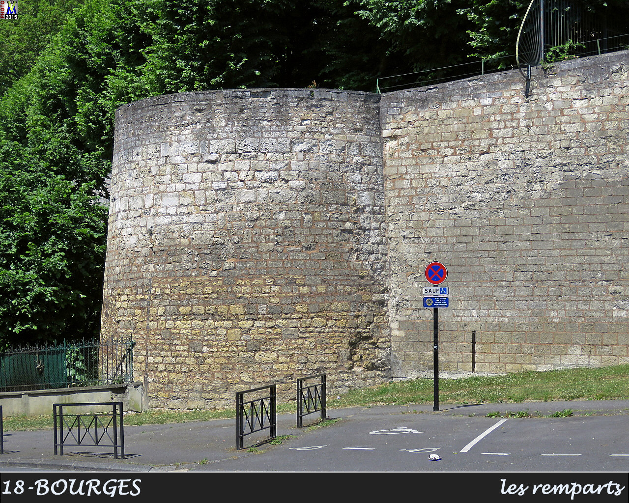 18BOURGES-remparts_110.jpg