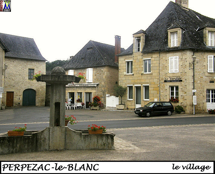 19PERPEZAC-BLANC_village_112.jpg