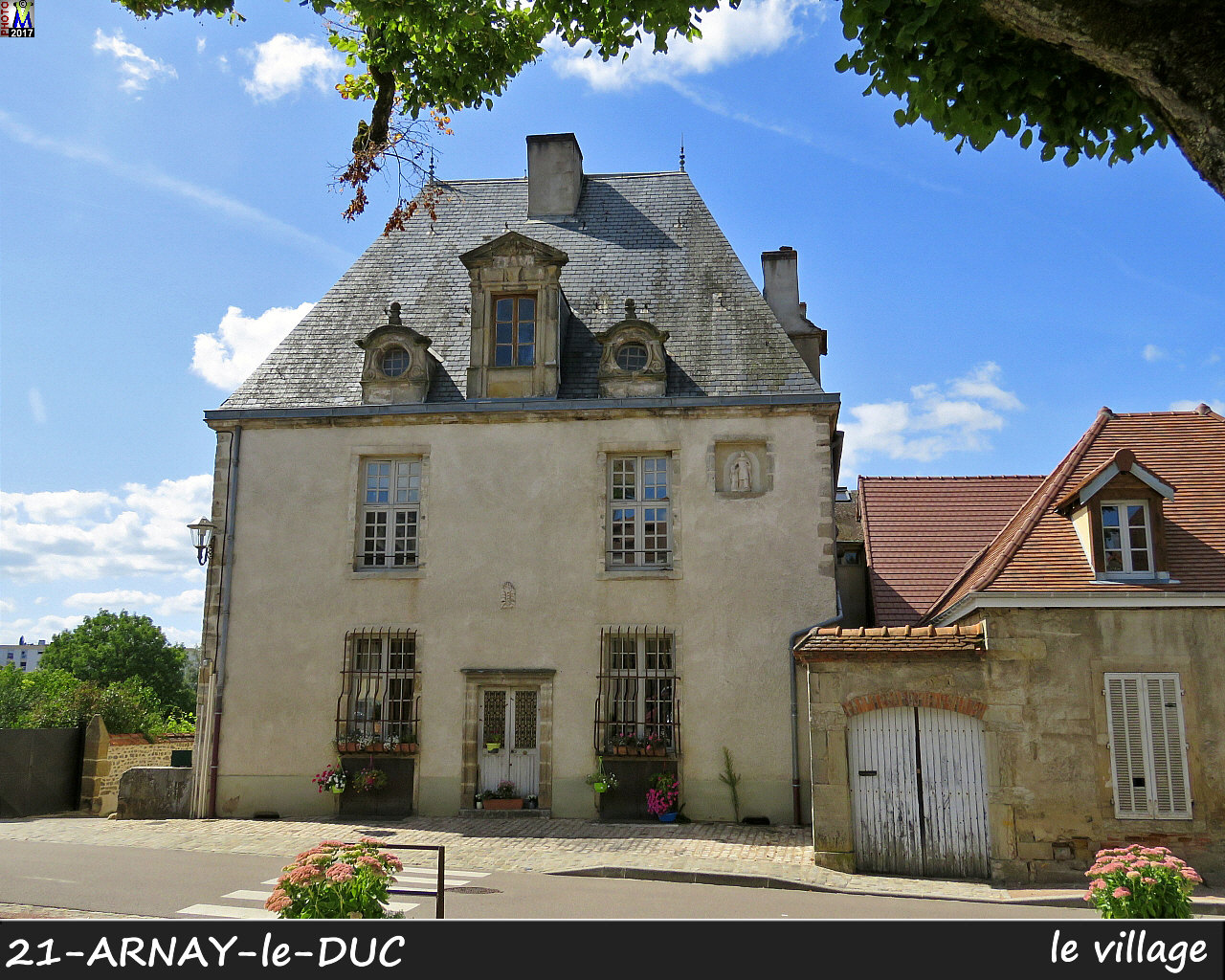 21ARNAY-le-DUC_village_110.jpg