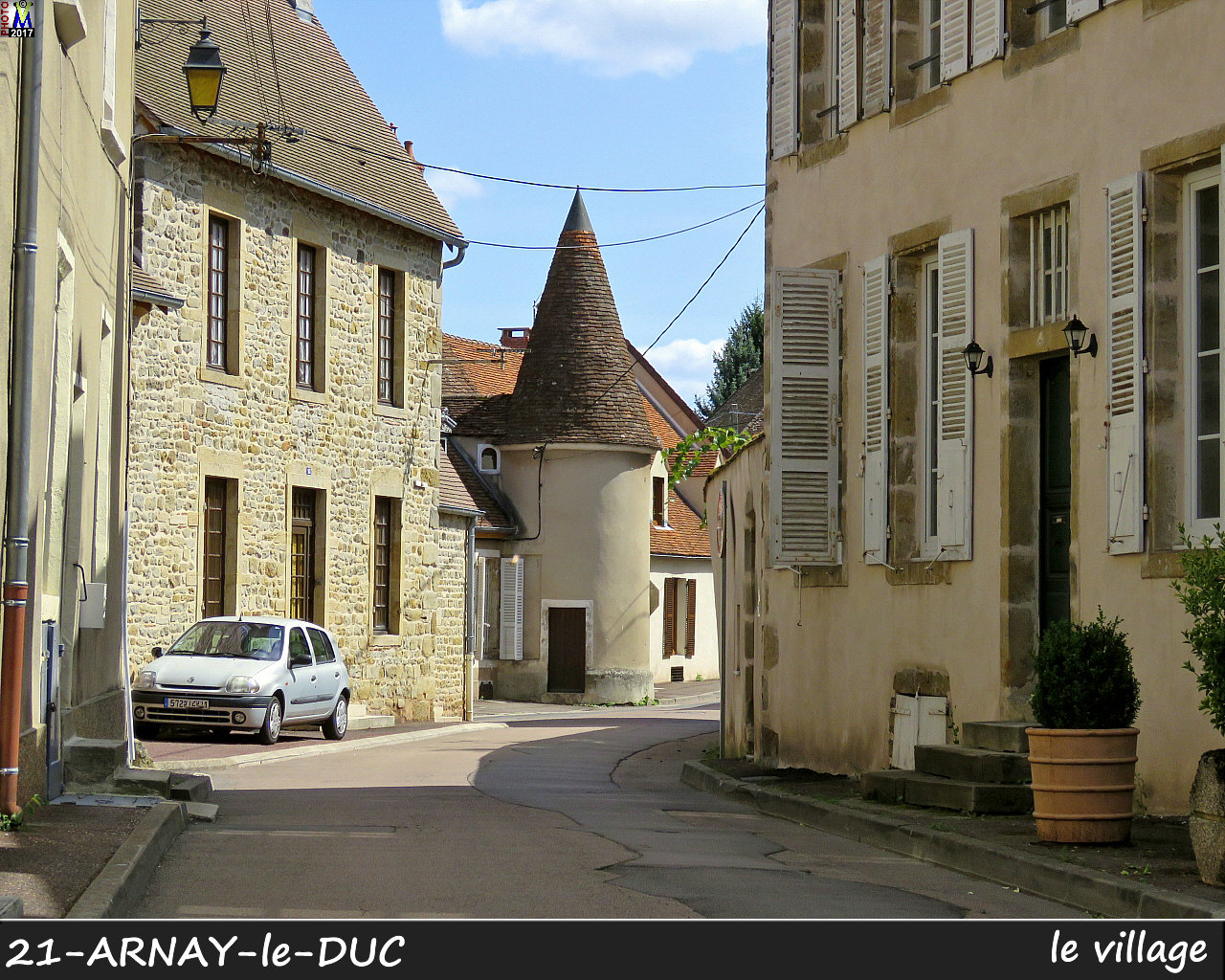 21ARNAY-le-DUC_village_116.jpg