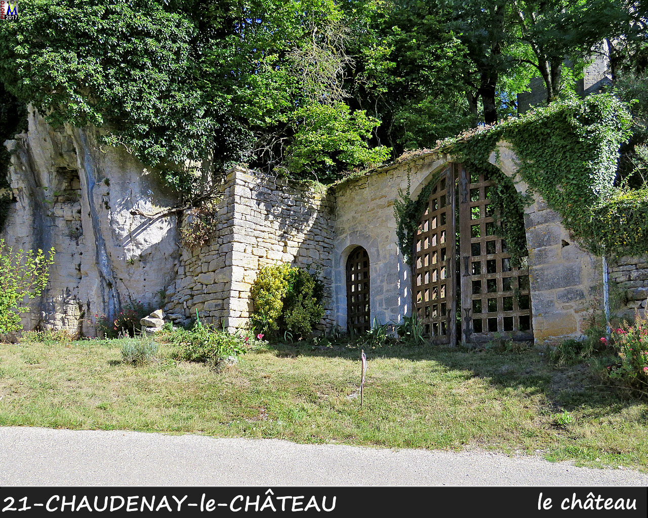 21CHAUDENAY-le-CHATEAU_chateau_102.jpg