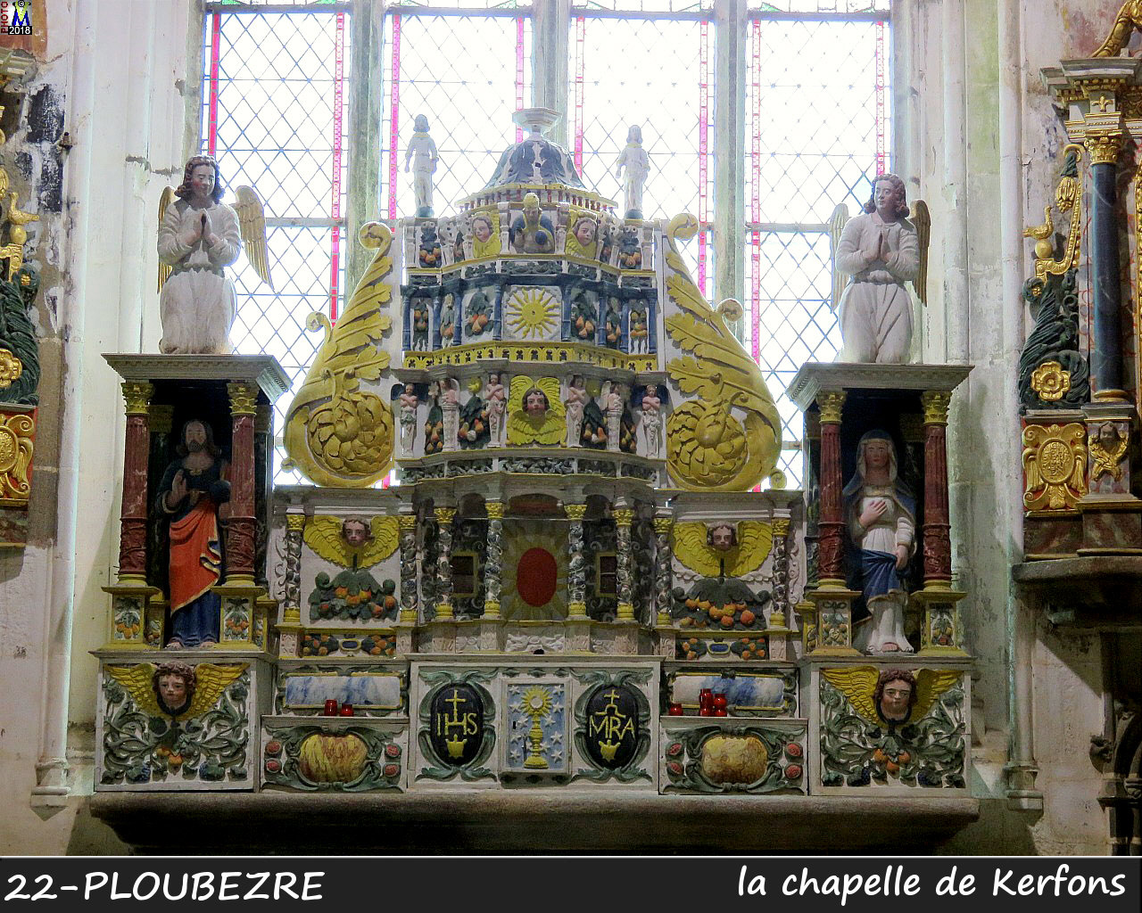 22PLOUBEZRE_chapelle_250.jpg