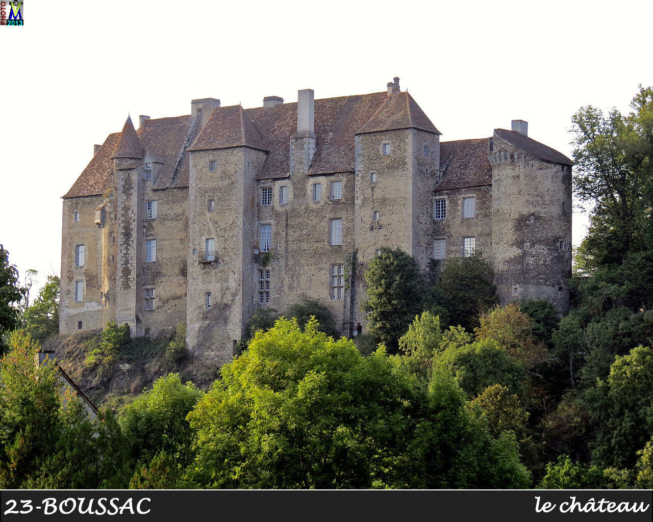 23BOUSSAC_chateau_100.jpg