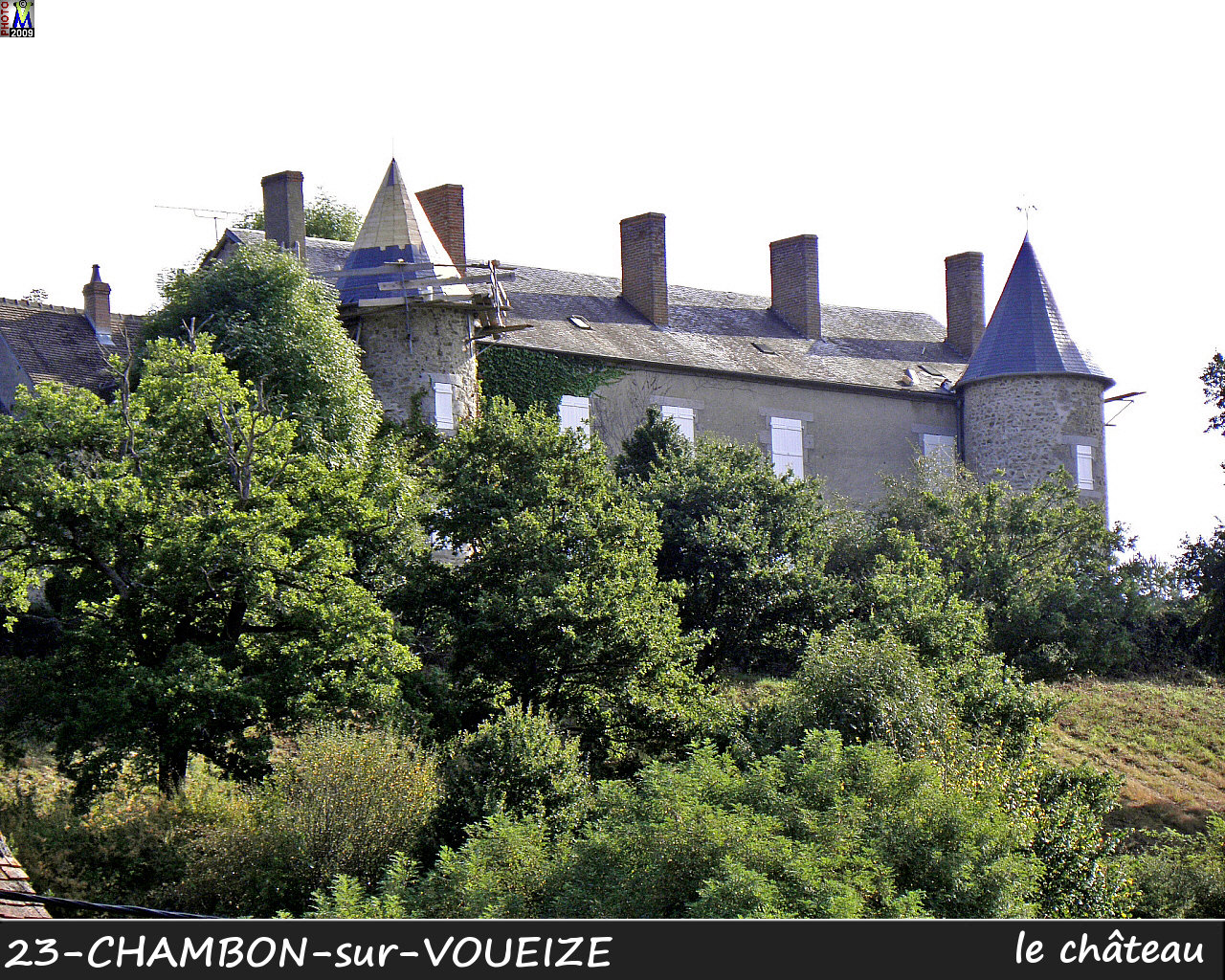 23CHAMBON-VOUEIZE_chateau_100.jpg