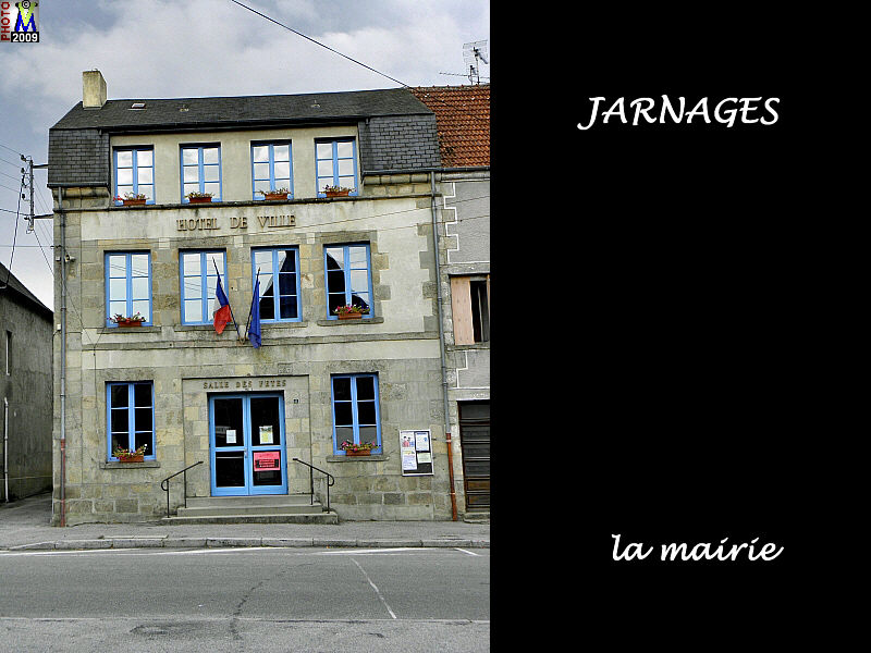 23JARNAGES_mairie_100.jpg