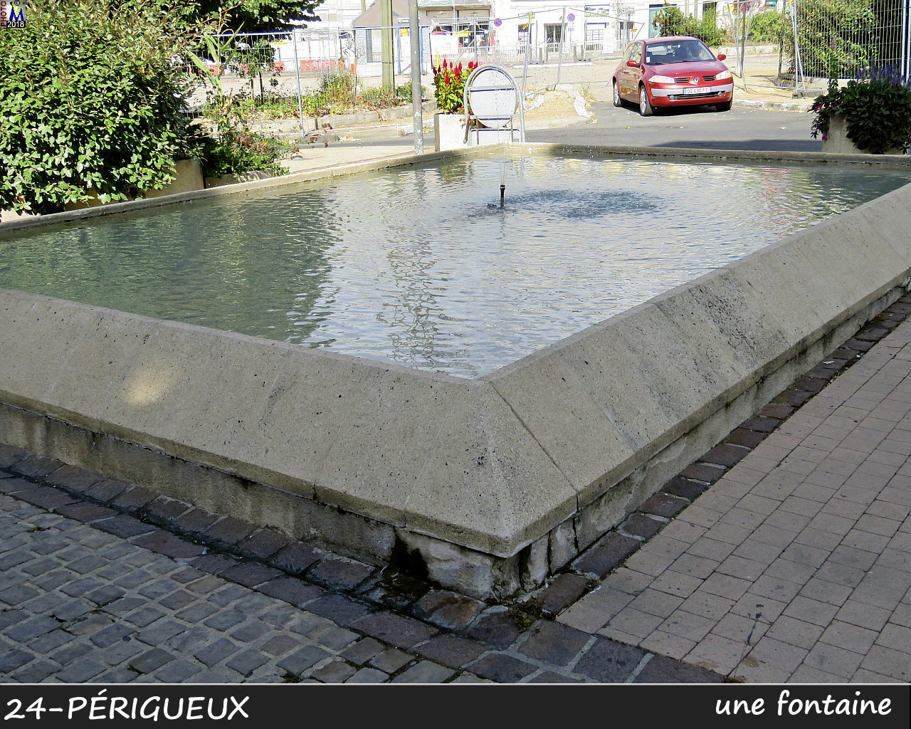 24PERIGUEUX_fontaine_1000.jpg