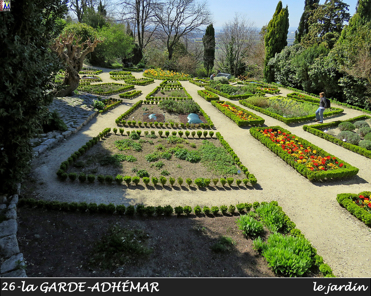 26GARDE-ADHEMAR_jardin_108.jpg