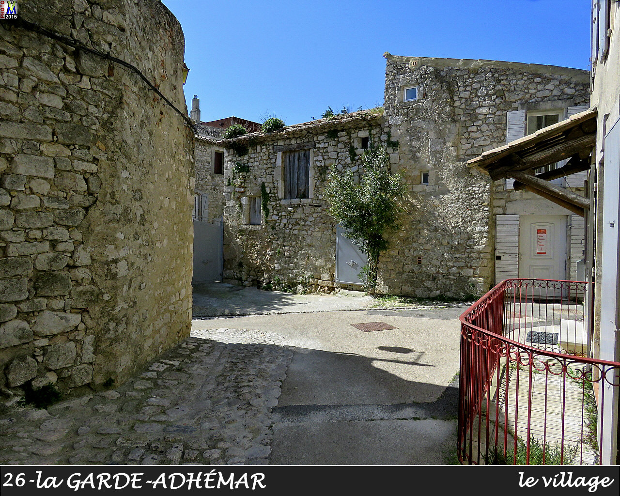 26GARDE-ADHEMAR_village_184.jpg