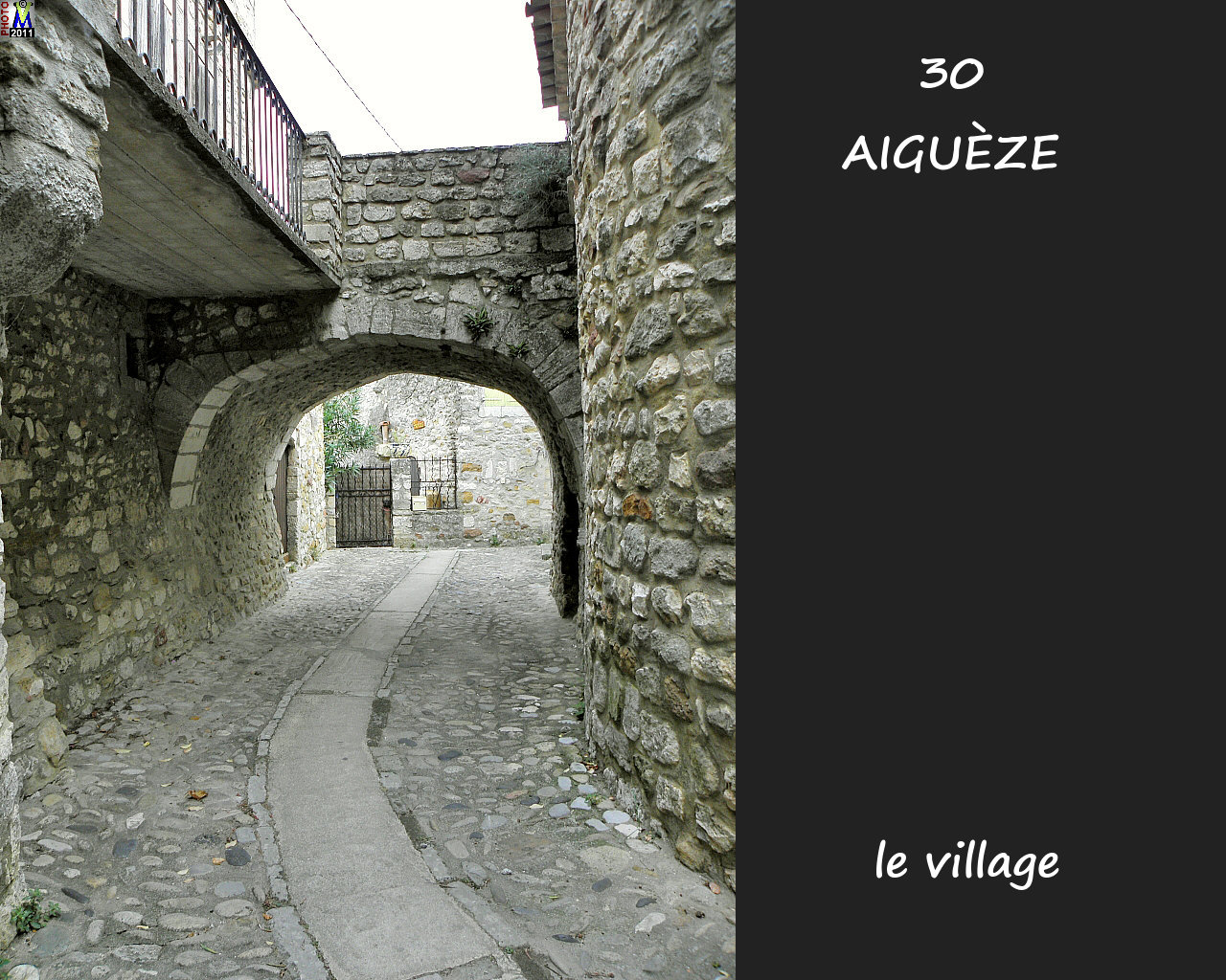 30AIGUEZE_village_108.jpg