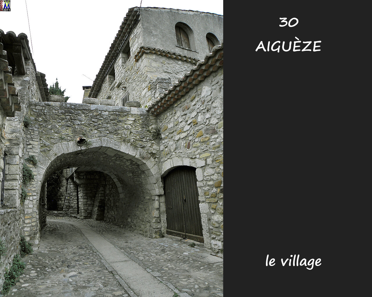 30AIGUEZE_village_110.jpg