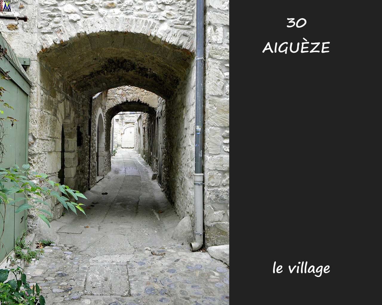 30AIGUEZE_village_150.jpg