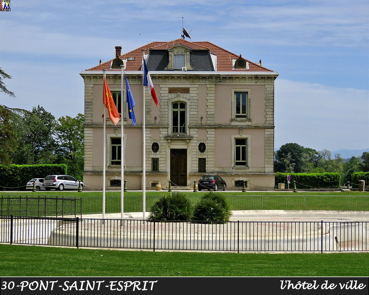30PONT-SAINT-ESPRIT_mairie_100.jpg