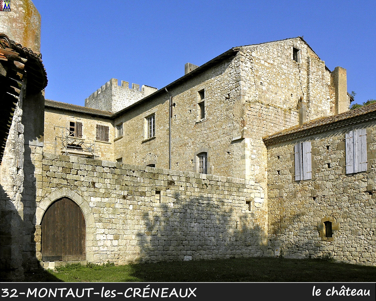 32MONTAUT-CRENEAUX_chateau_100.jpg