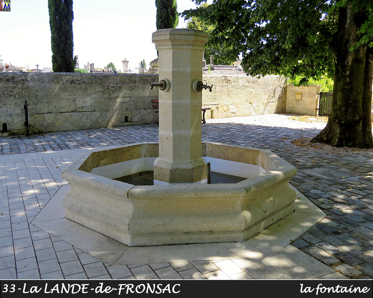 33LANDE-FRONSAC_fontaine_100.jpg