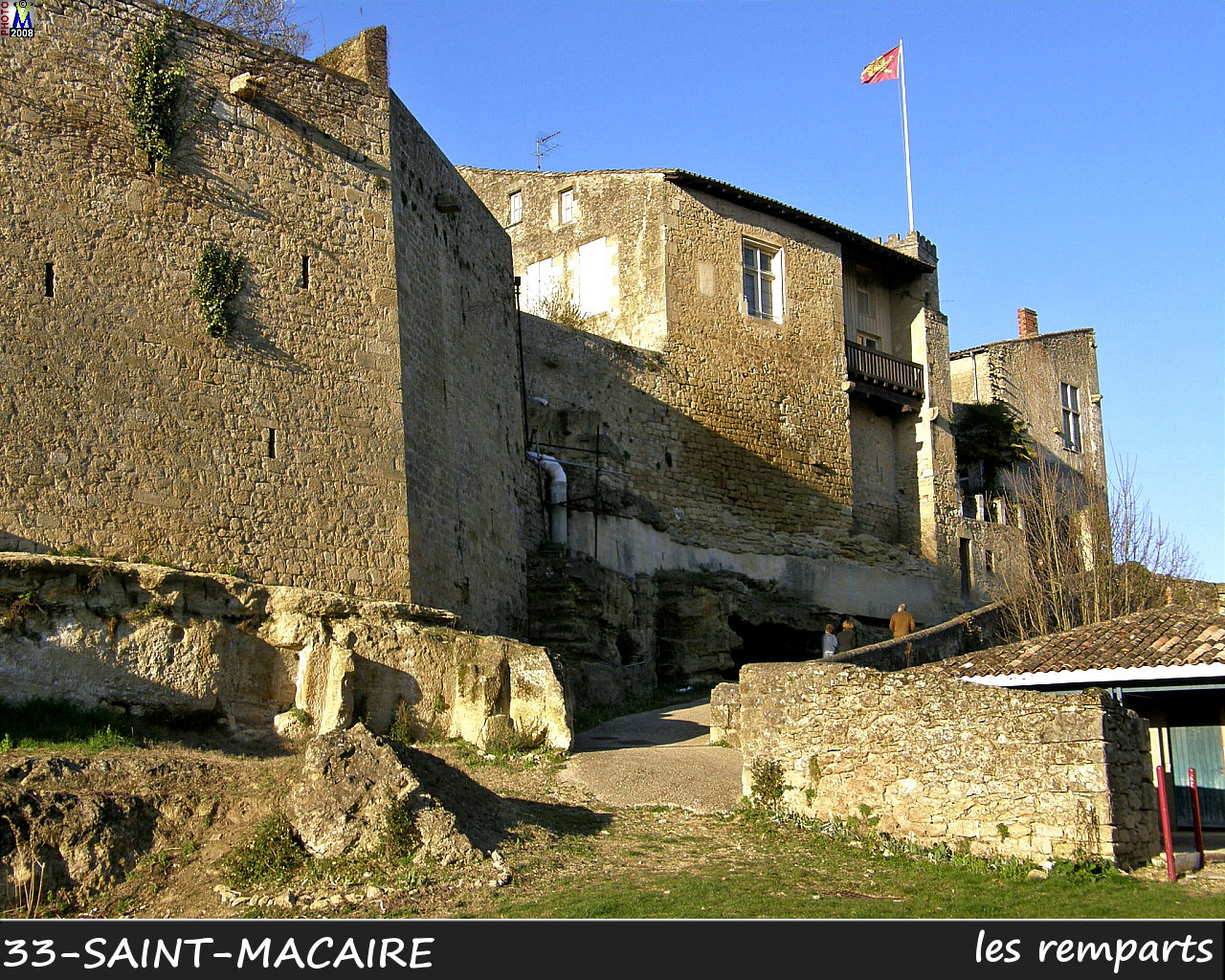 33StMACAIRE_remparts_100.jpg