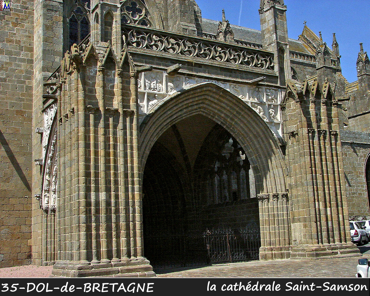 35DOL-BRETAGNE_cathedrale_110.jpg