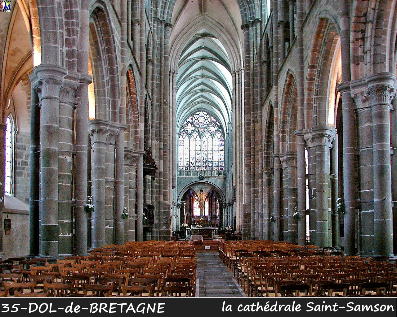 35DOL-BRETAGNE_cathedrale_202.jpg