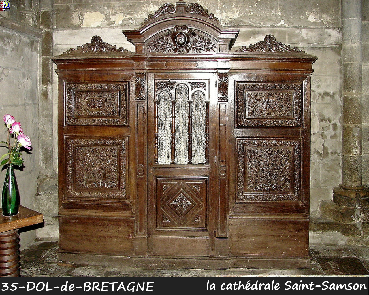 35DOL-BRETAGNE_cathedrale_250.jpg