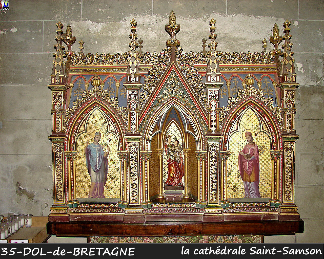 35DOL-BRETAGNE_cathedrale_282.jpg