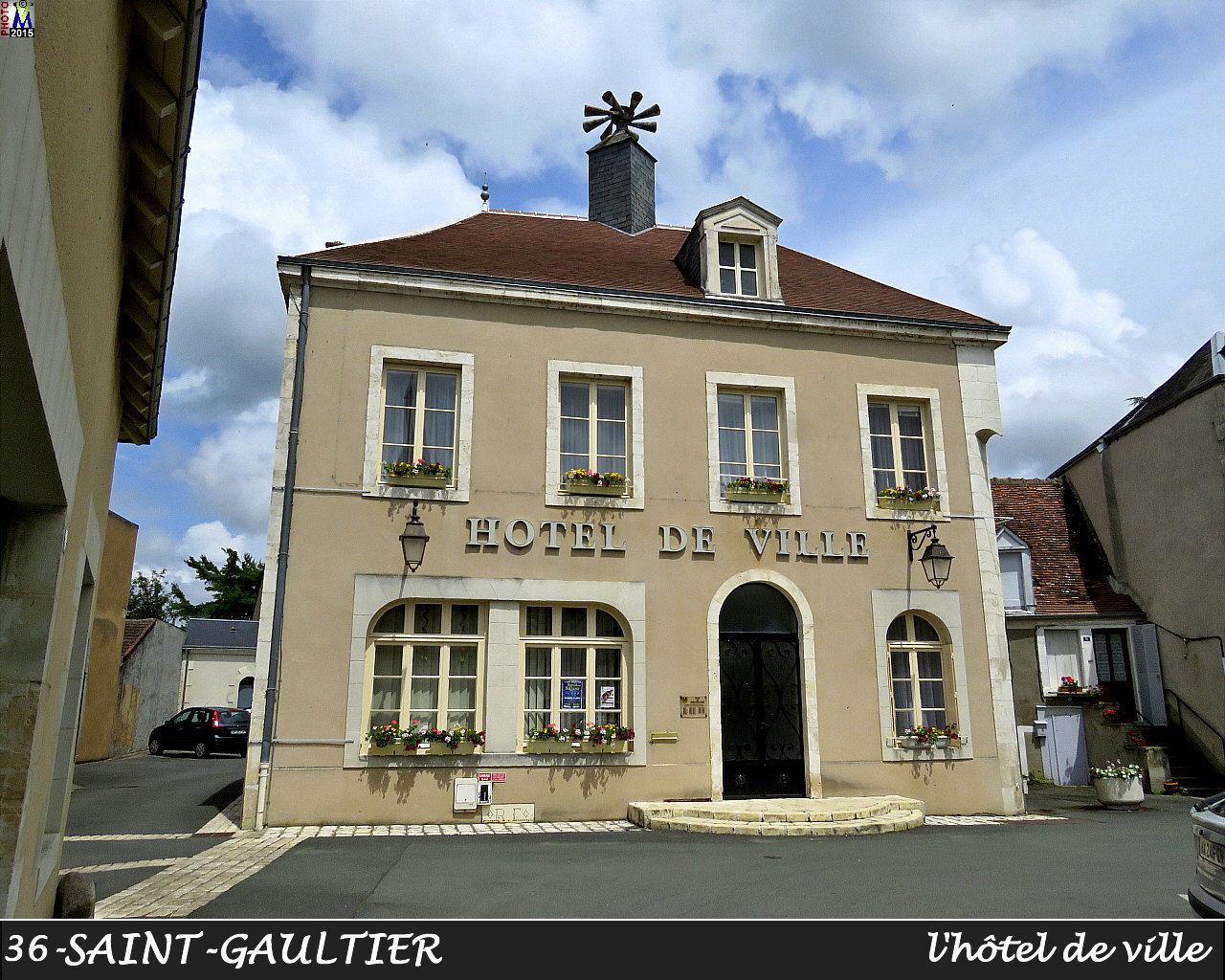 36St-GAULTIER-mairie_100.jpg