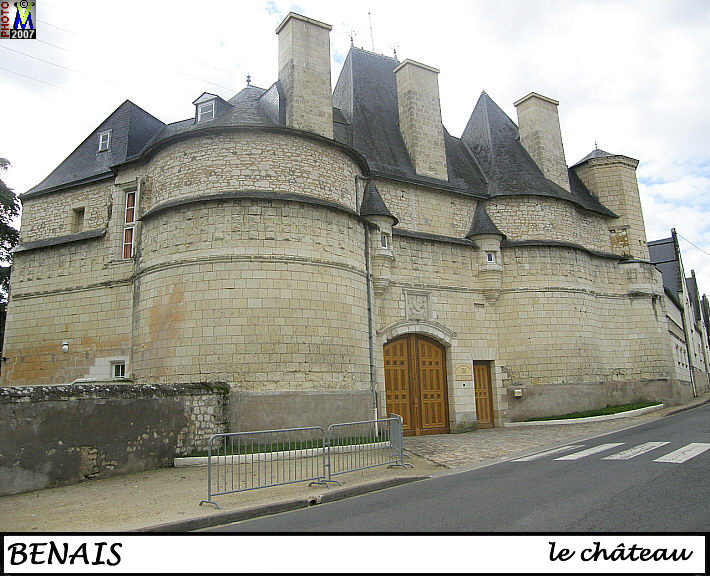 37BENAIS_chateau_100.jpg