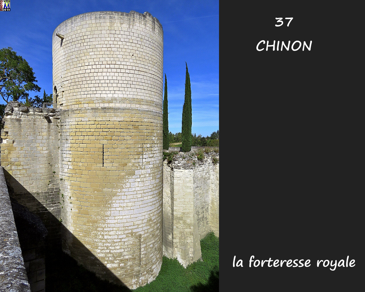 37CHINON_chateau_1058.jpg