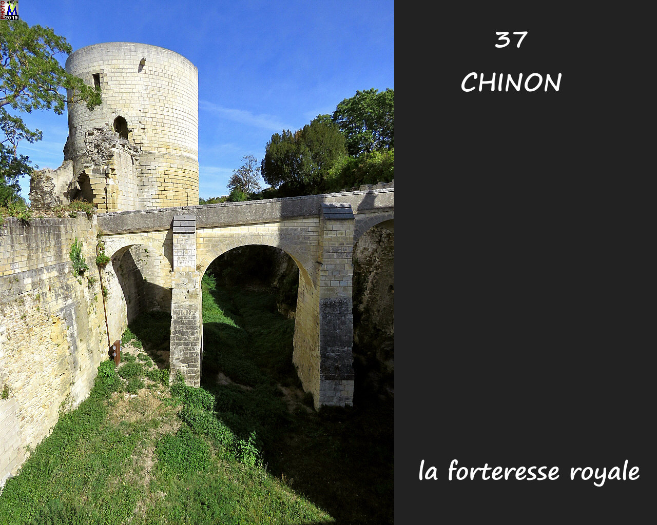 37CHINON_chateau_1062.jpg