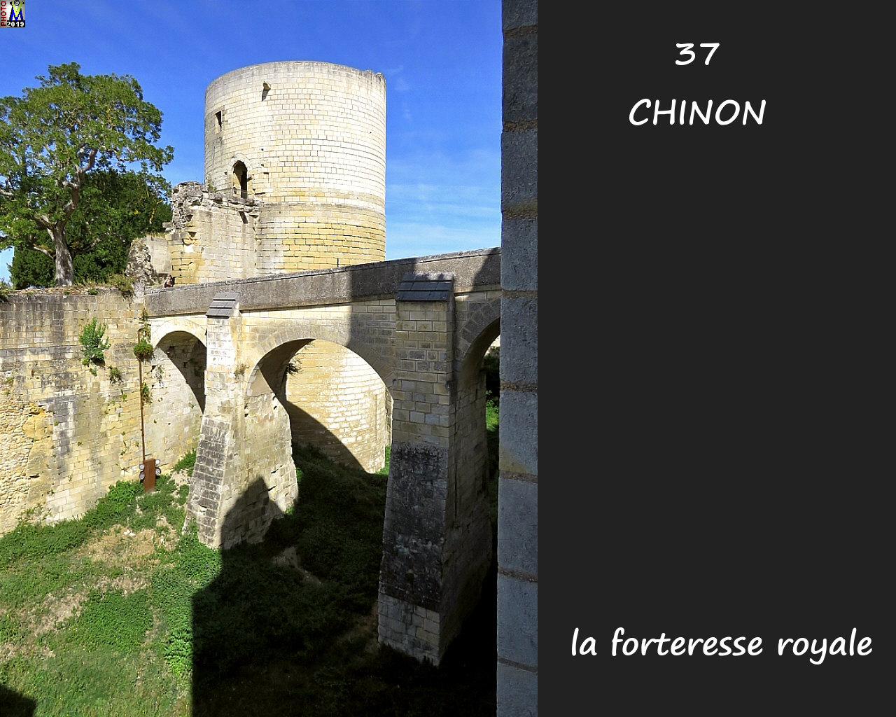 37CHINON_chateau_1068.jpg
