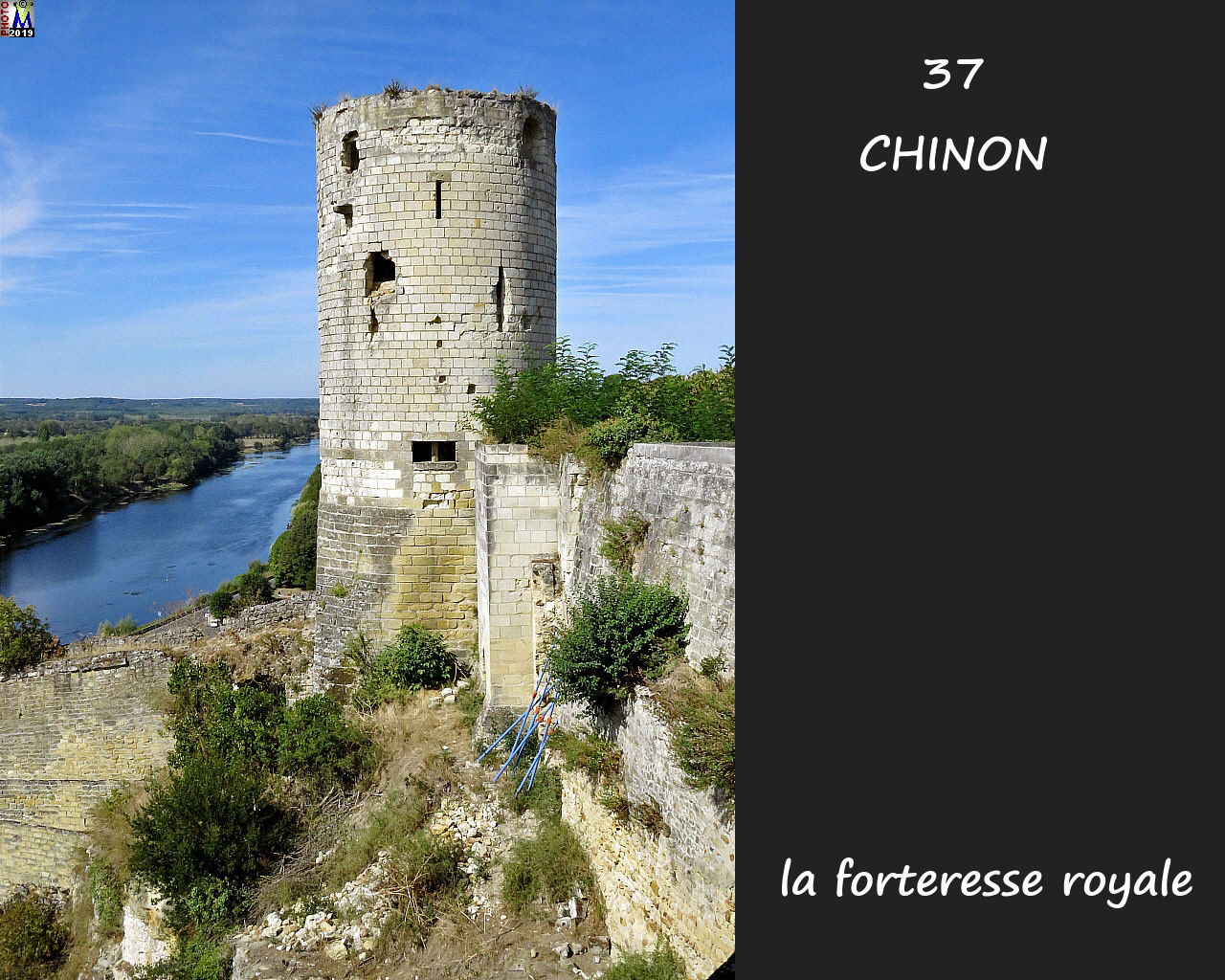 37CHINON_chateau_1084.jpg