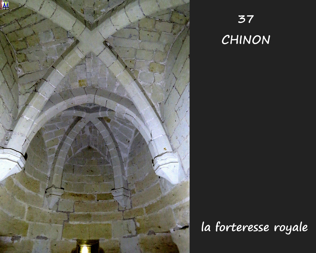37CHINON_chateau_1132.jpg